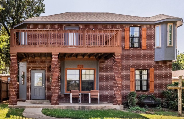 A Perfectly Positioned Modern Vintage Colonial