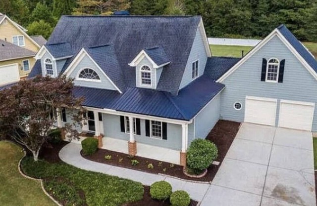 A Quiet Oasis Right Outside Of Atlanta w/ Pool & Outdoor Living Room
