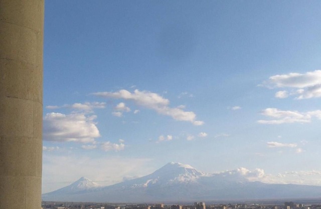A rare minimalist concept in a quiet location with skyline view