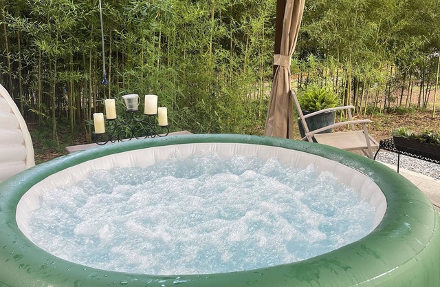 A Sanctuary in Nature with Hot tub near Fort Moore
