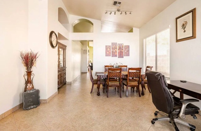 A single level 4 Bed 2 Bath with 5 beds