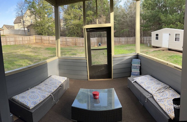 A spacious and peaceful home, for military or civilian events in Tri-city area