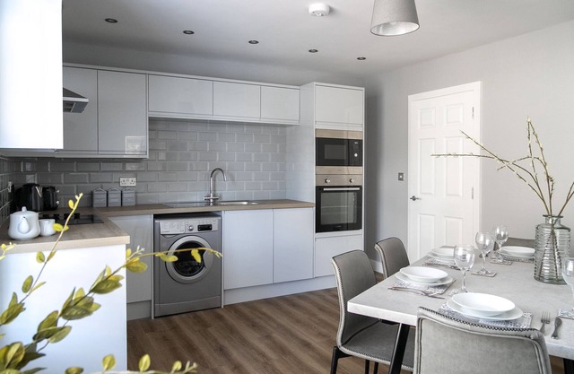 A spacious and stylish 2 bedroom, 2 bathroom duplex apartment
