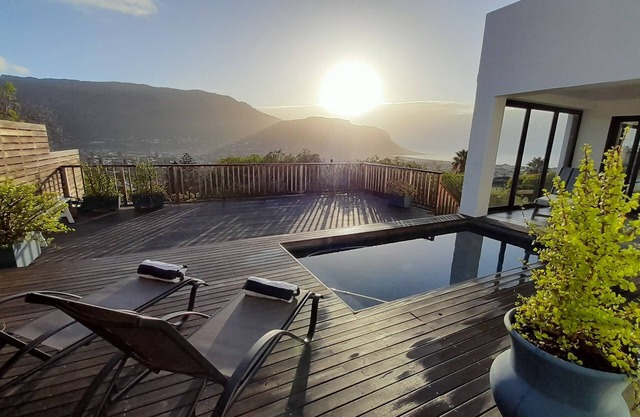 A stunning modern property over looking False Bay, Cape Town , South Africa.