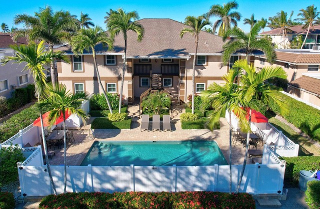 A Totally Private 4 Unit Condo With Heated Pool