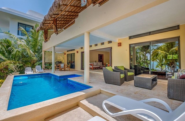 A truly amazing beachfront setting, 10 mins from Tulum!