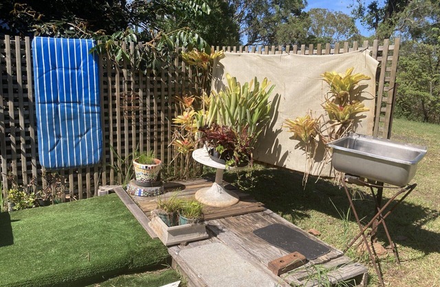 A unique, peaceful setting with panoramic views - Edan Gardens Restaway cottage.
