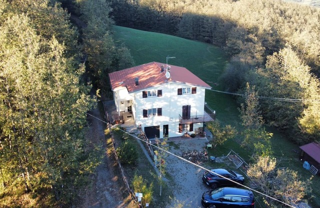 A welcoming retreat in the woods of the Apennines: Family Suite or for a group