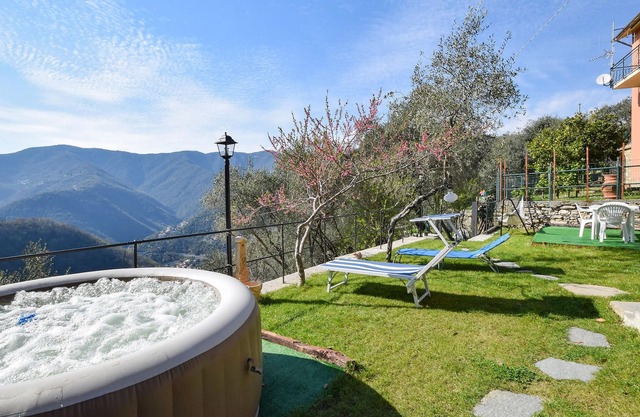 A well laid out vacation home with authentic furnishings and good facilities, near Recco.