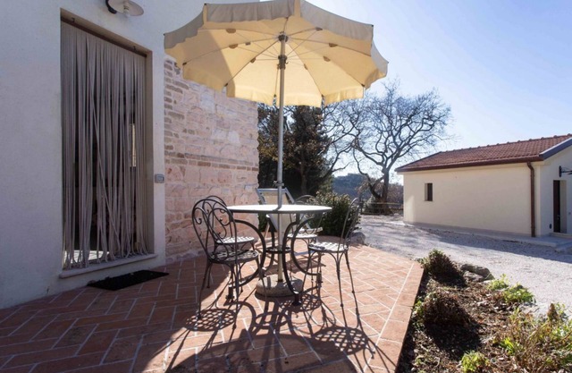 A04 - Massignano, two room apartment in the countryside 2