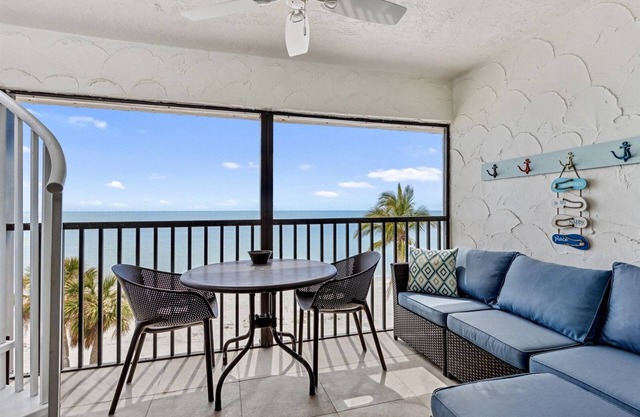 A46 Now Renting for 2025 - Beach Front Penthouse *Luxury Remodel Private Sundeck