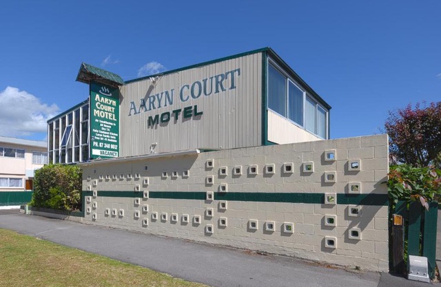 Aaryn Court Motel