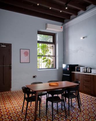 Aayu Heritage - Heritage Home in Stewart Lane