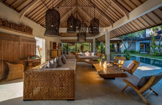 Abaca Nyoman 5 BR - Luxury in the heart of Seminyak