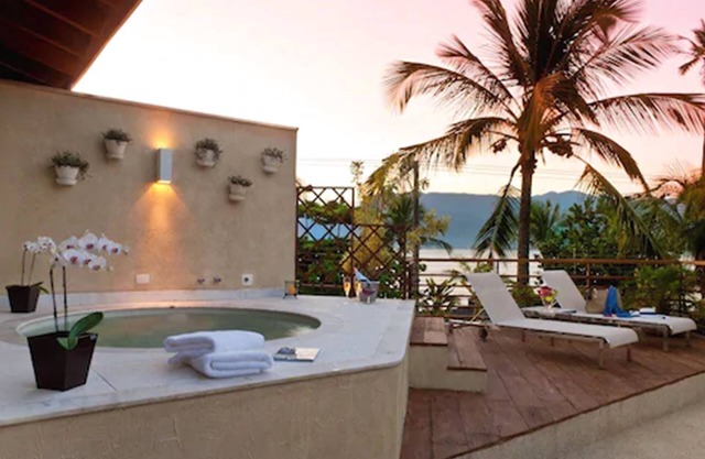 Abayomi Hotel