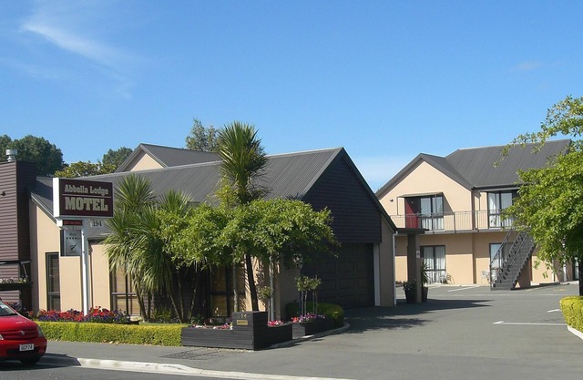 Abbella Lodge Motel