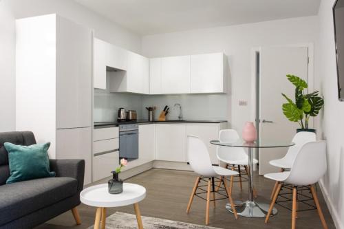 Abbott House by Viridian Apartments