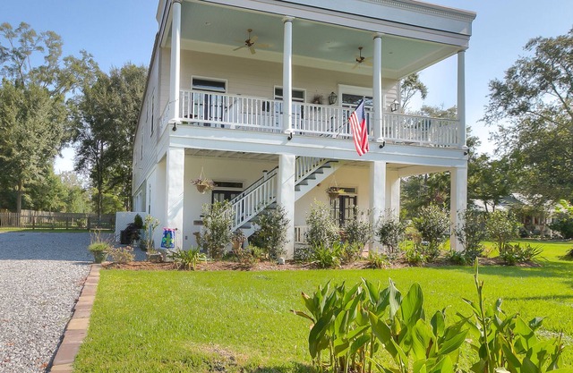 About Trace B&B, in the Heart of Old Mandeville.