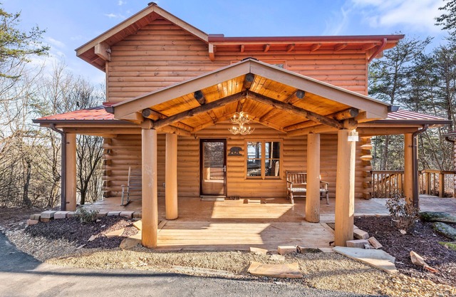 Above & Beyond - Cabin w/Massive Views Near Helen