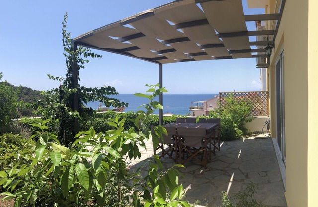 "Above the Sea" Apartment III