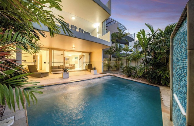 Absolute Beachfront Marcoola with Private Pool
