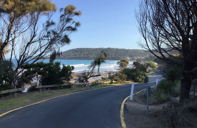 Absolute Beachfront - Location and Views