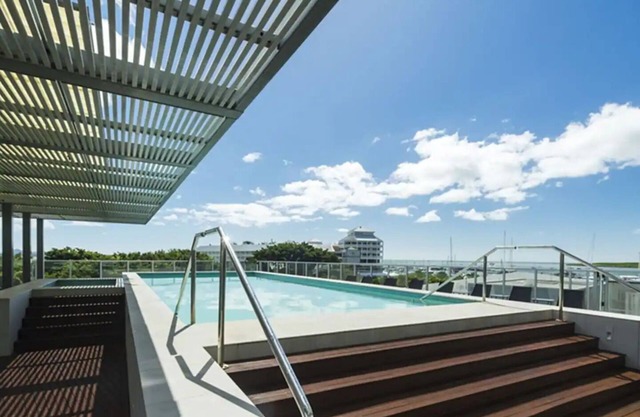 Absolute Waterfront Apartment