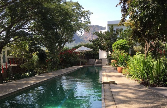 ACACIA Bungalow - 10 mins del centro de TEPOZTLAN en coche