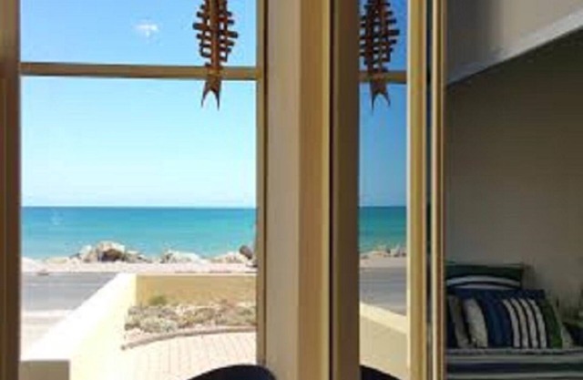 ACAILL ACCOMMODATION - Esplanade Living! SELF CHECK-IN, SELF CHECK-OUT