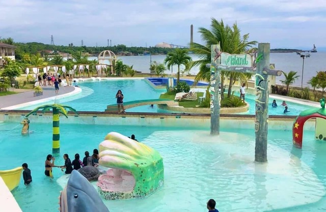 Acapulco Resort & Suites