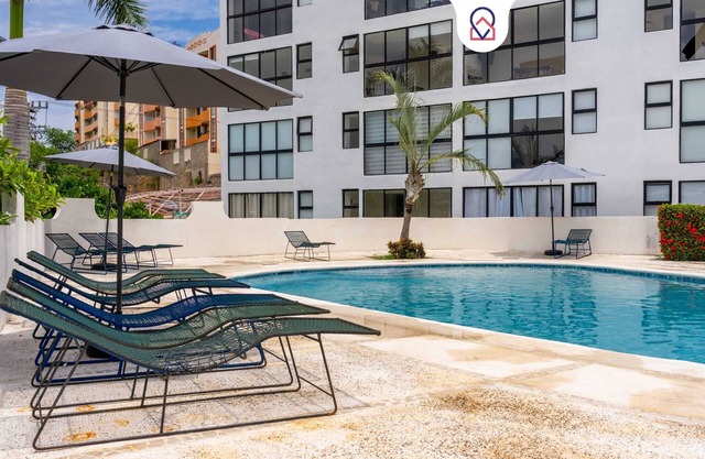 Acapulco Retreat with Bay Views & Amenities