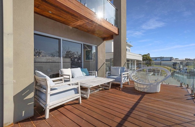 Access to the stunning lakes, ideal for fishing and leisurely boat rides
