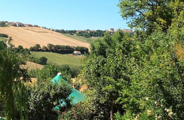 Accogliente appartamento in casale immerso nelle verdi colline marchigiane