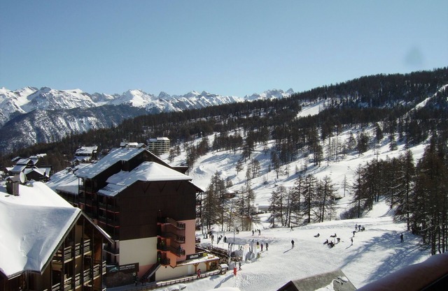 Accommodation for 6 to 8 people Risoul 1850