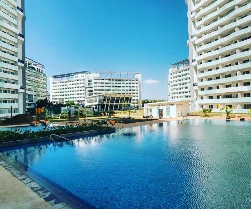 Acellyne's Suites at The Residences at Commonwealth by Century