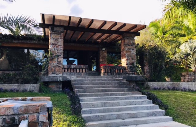 Acogedora villa en uno de los lugares mas deseados de Antioquia los cisnes