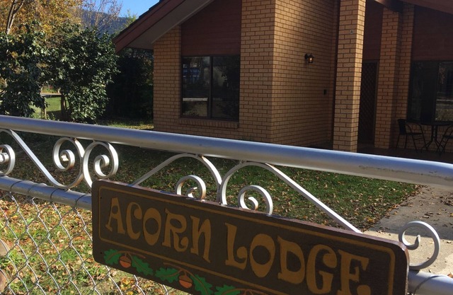 Acorn Lodge- 2 bedroom townhouse in the centre of