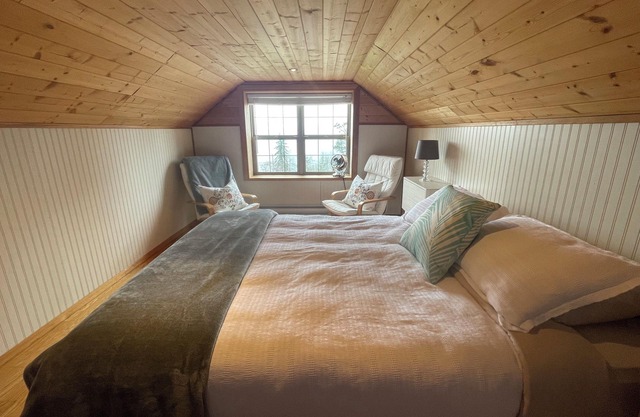 Acre By the Sea Guest Suite - Ocean views and private Adult Spa package