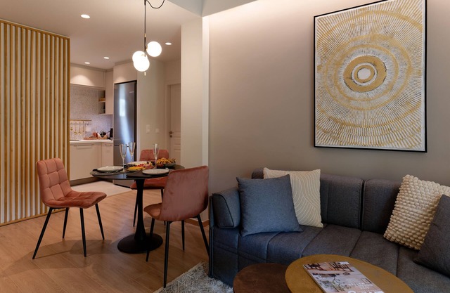 Acropolis Deluxe 1BR Apartment