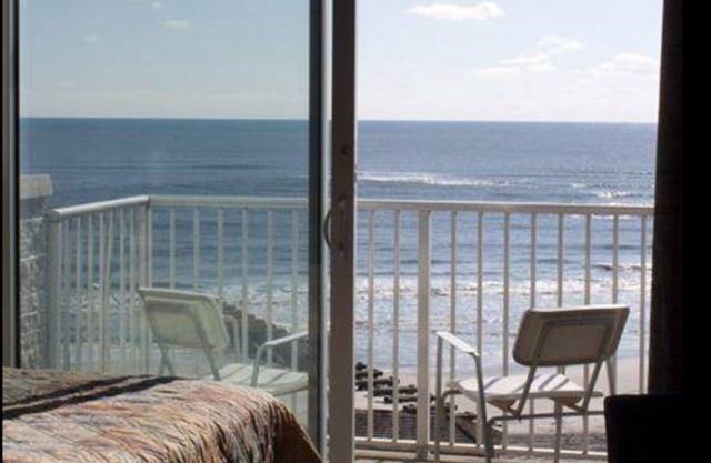 Acropolis Oceanfront Resort