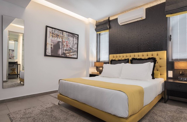 Acropolis Stylish Condo, with Spacious Balcony, Next to Metro and the Acropolis.