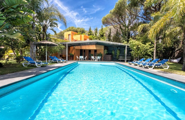 ACUARELA House with garden and large private pool. 25 minutes from Barcelona and 10 minutes from the beach