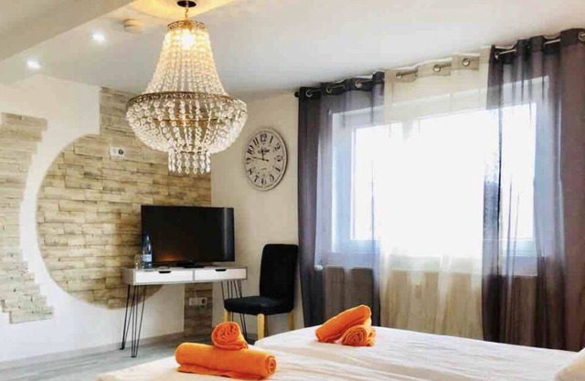 AD APARTMENTS AURACHTAL