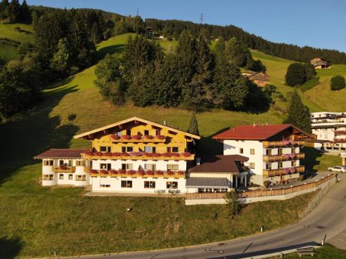 "Adamerhof"