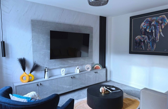 Adeluxe Home - Entire Luxury 2-Bedroom House