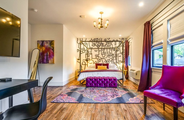Adina | All 4 Top-Floor Suites | Unique Luxury Lodging in Downtown Austin