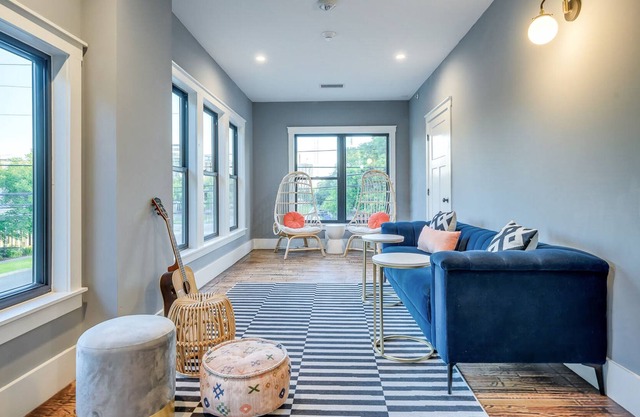 Adina Red, White & Black Suite with Capitol Views & Walkable Downtown Location