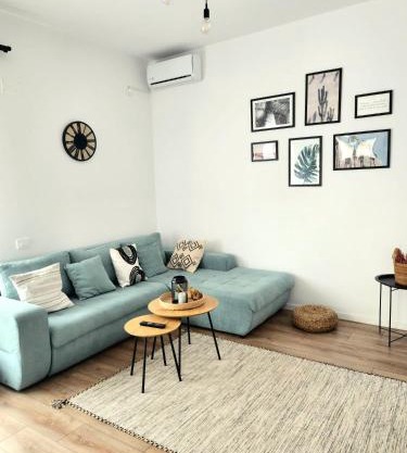ADM Cozy Home - Entire private house&garden, close to Therme and Edenland