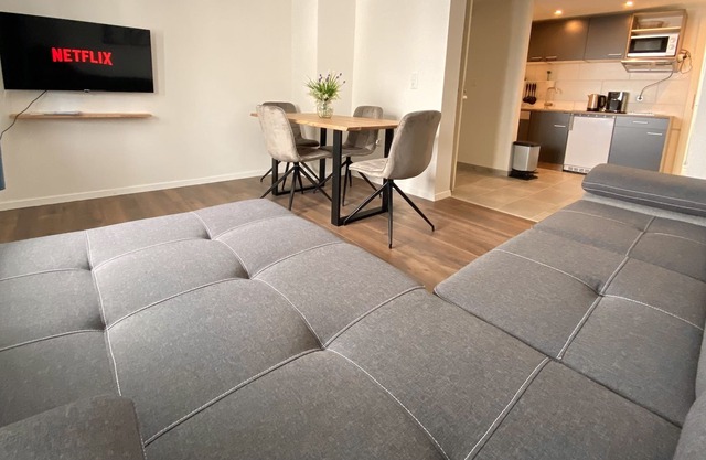 ADN Apartments XL, Minimalist & Modern
