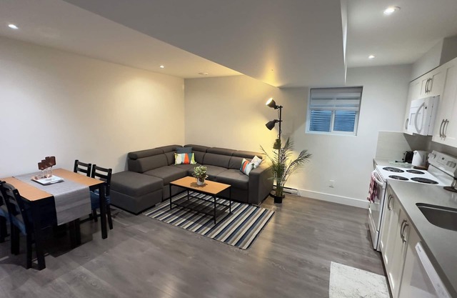 Adorable 2 Bedroom Suite in Willoughby, Langley